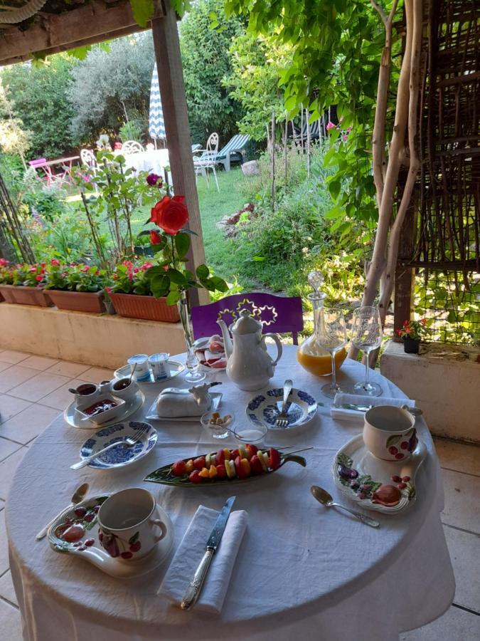 Aux Glycines Bed & Breakfast Marcilly-Ogny Luaran gambar